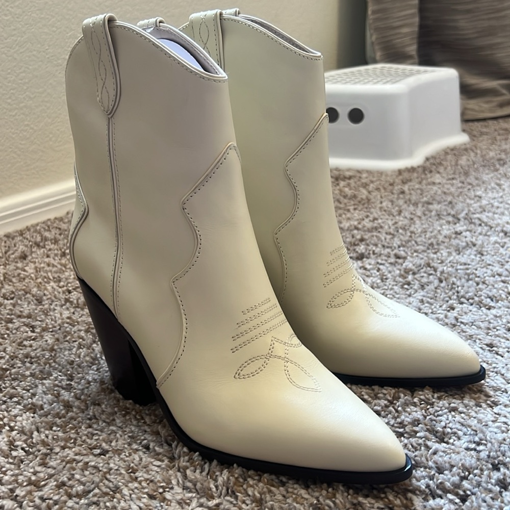 Paige Porter Western Boot - Picture 2 of 7